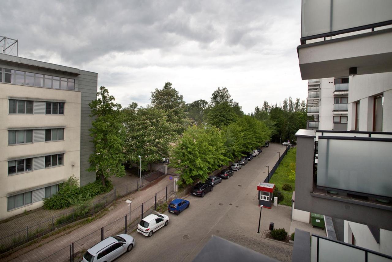 Airport Okecie Klobucka P&O Serviced Apartments Varsavia Esterno foto